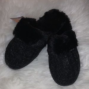 MUK LUKS NWT Slippers Ebony w/ Dark Heather Grey